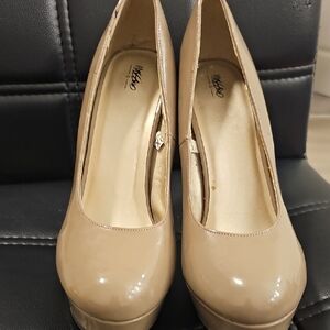 Mossimo Supply Co. Women's Beige Heels